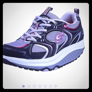 Sketchers Shape-ups Size 7.5 Navy blue And Pink